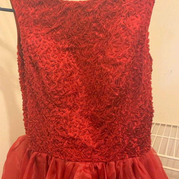 Red beaded silk prom/party gown - Picture 4 of 6